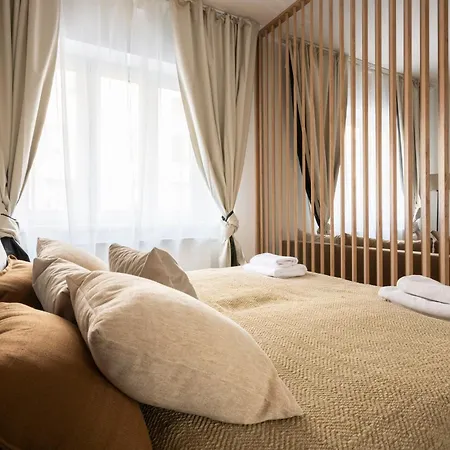 Place Of Grace - Andel 1 Min To Subway Apartment Prag